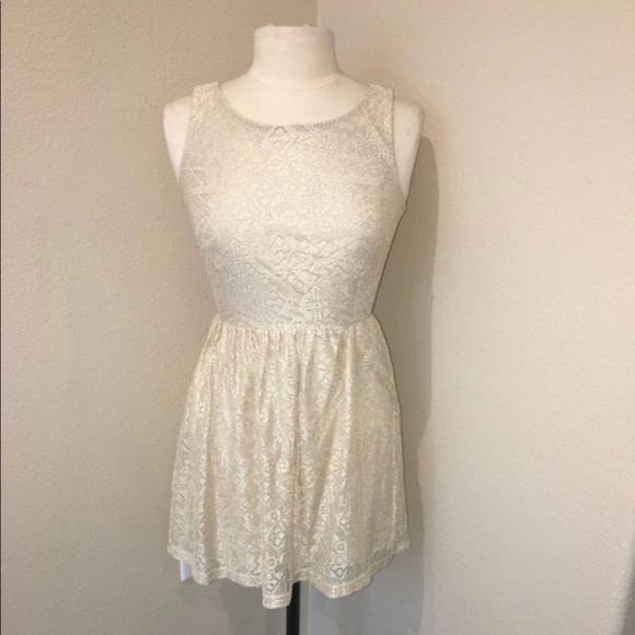 {Vintage} 🍭Gold & White Lace Overlay Mini Dress - Picture 2 of 9